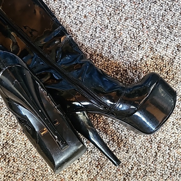 Knee high latex stiletto boot - Picture 6 of 7